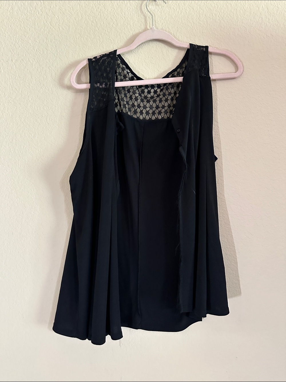 Black Lace Yoke Sleeveless Women's Top